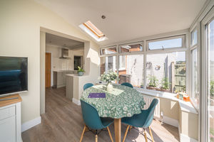 GARDEN ROOM- click for photo gallery